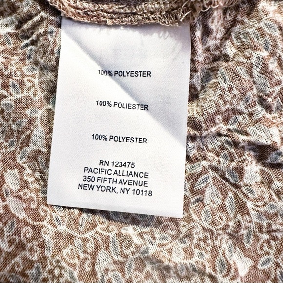 Frye and Co Monica Floral Print Button Front Peplum Top Size 1X NWT - Picture 6 of 7